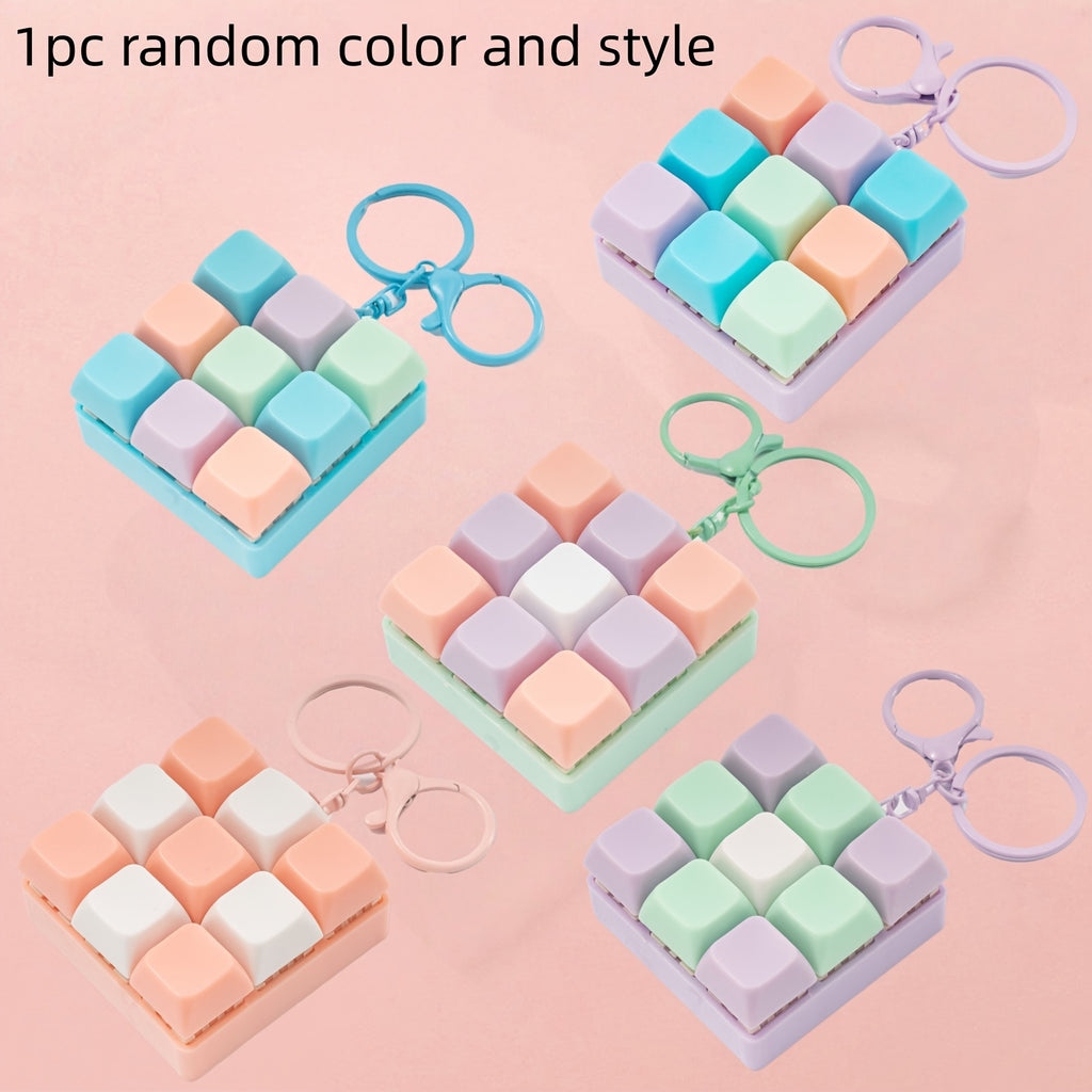 1pc random color 9 key mechanical keyboard keychain colored