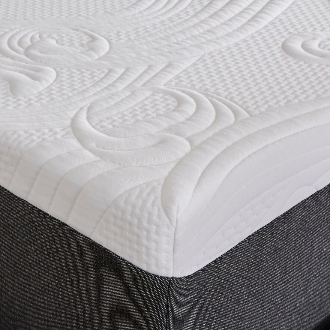 Comforpedic From Beautyrest  Medium HYPURGel Memory Foam Mattress