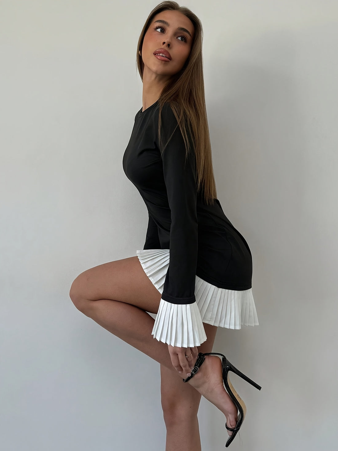 plus size elegant long sleeve crew neck solid color pleated